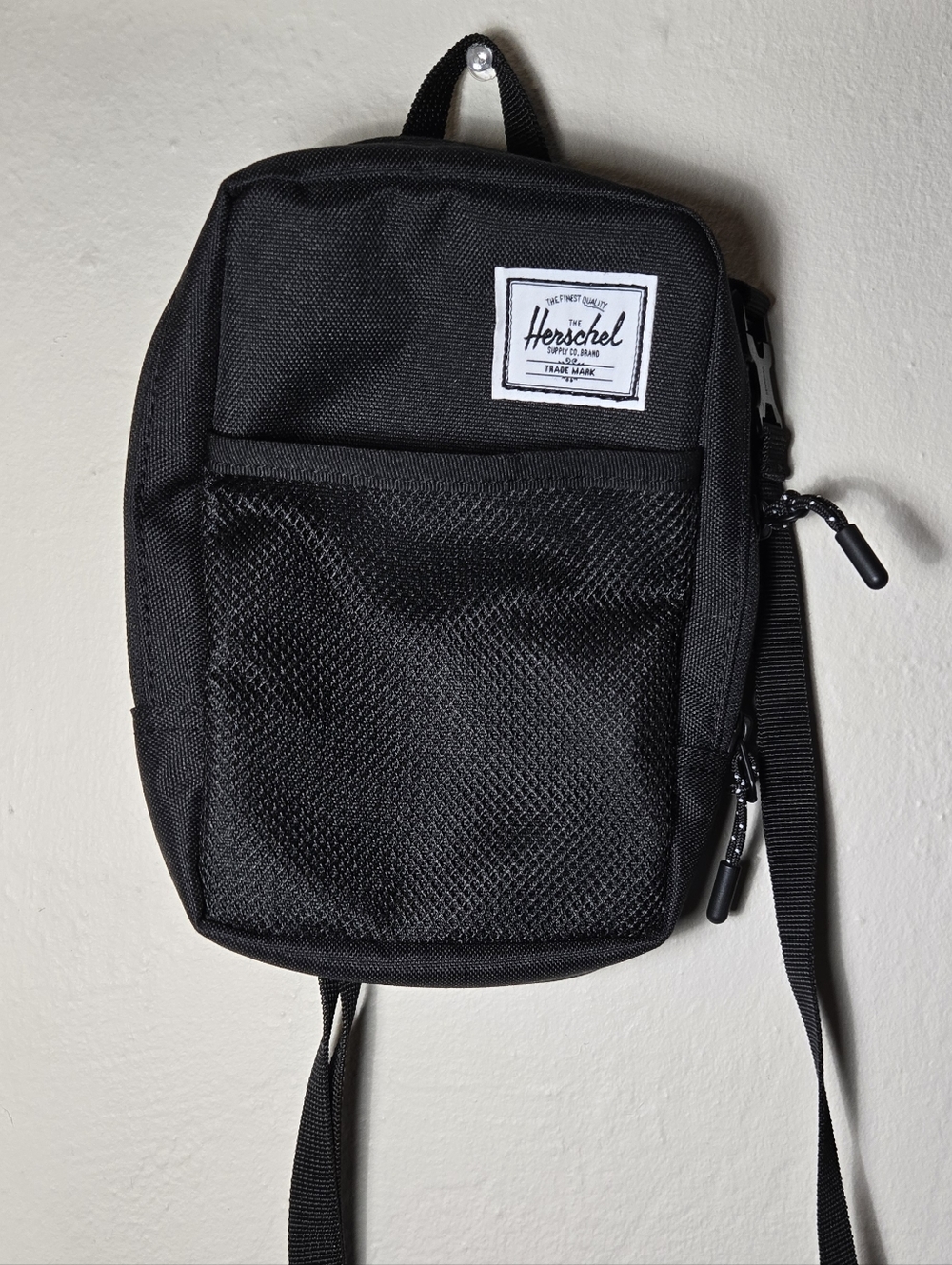 Herschel Black Crossbody Bag - Urban Minimalist